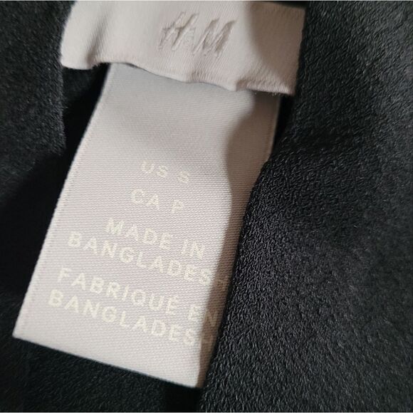 H&M V Neck Classic Black Blouse Small - Picture 4 of 5